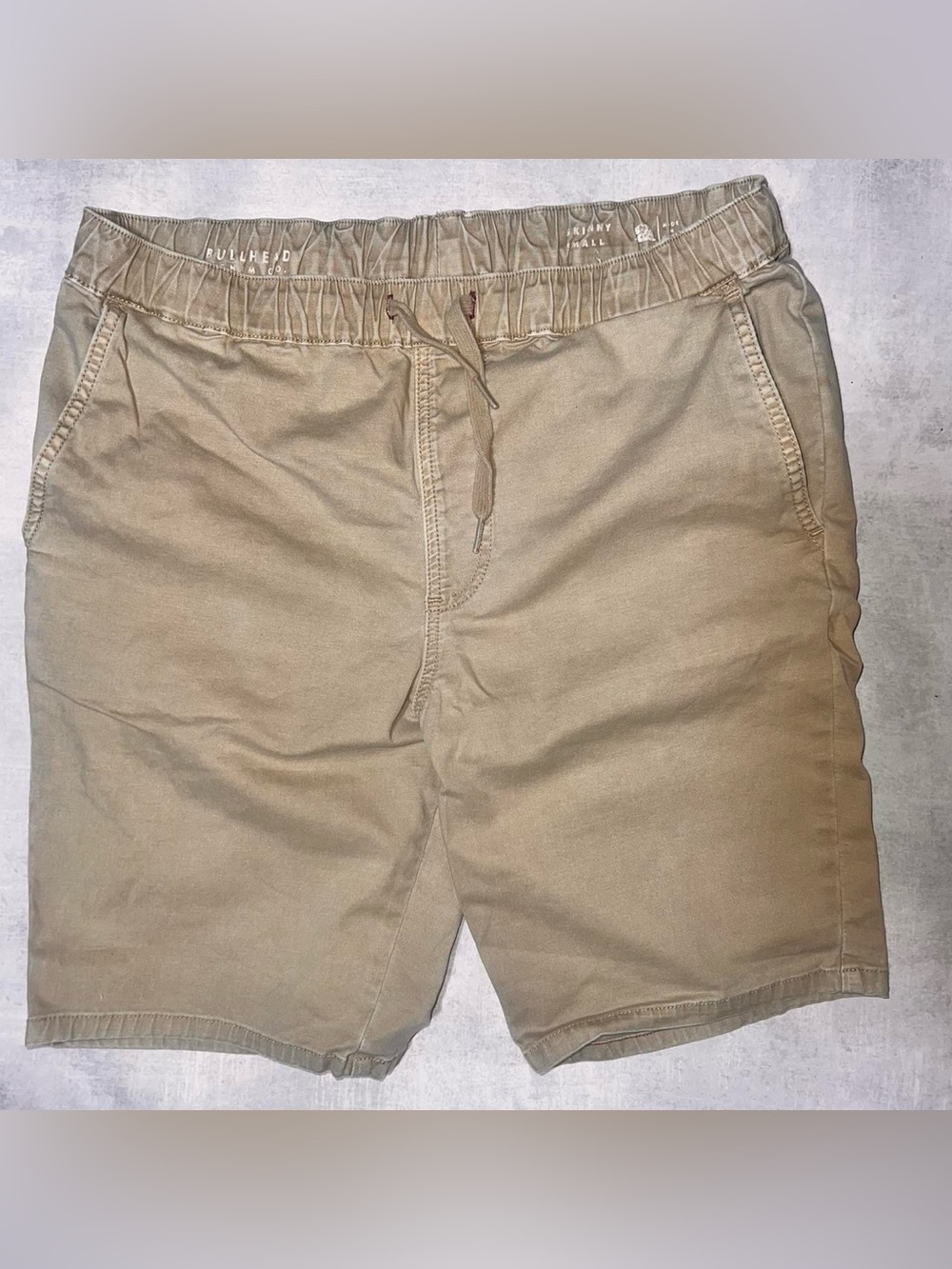 Bullhead Men's Tan Drawstring Flat-Front Shorts
